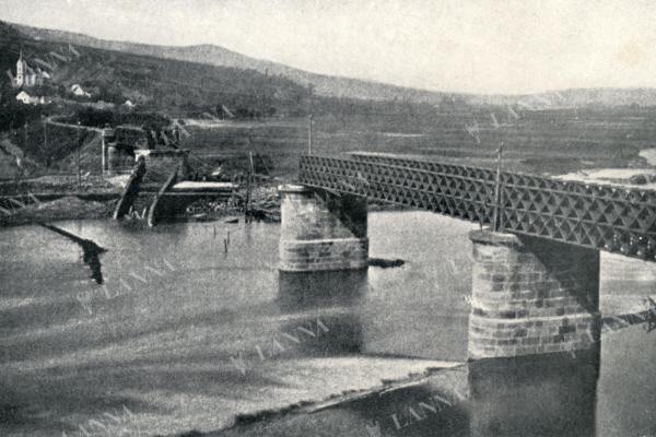 Zřícení mostu u Mokropes po povodní 1872. T. Žákavec, 1936.